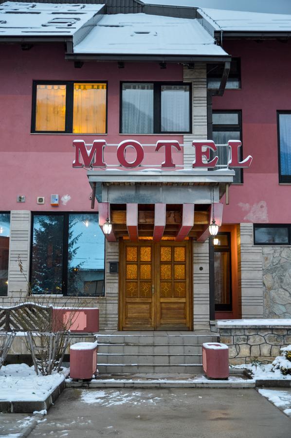 Motel Stecak Jajce Extérieur photo
