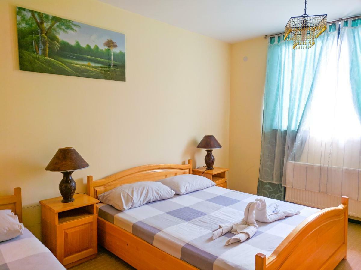 Motel Stecak Jajce Extérieur photo