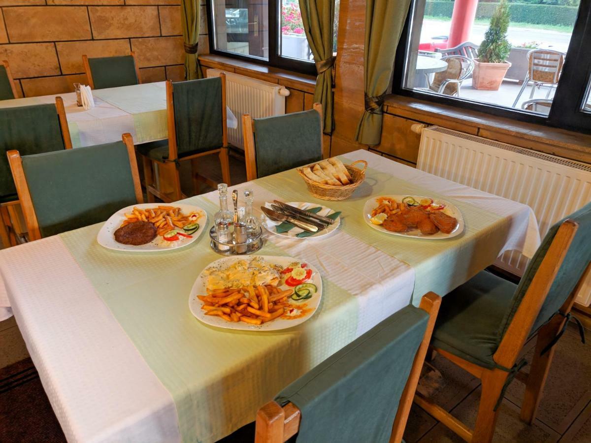 Motel Stecak Jajce Extérieur photo